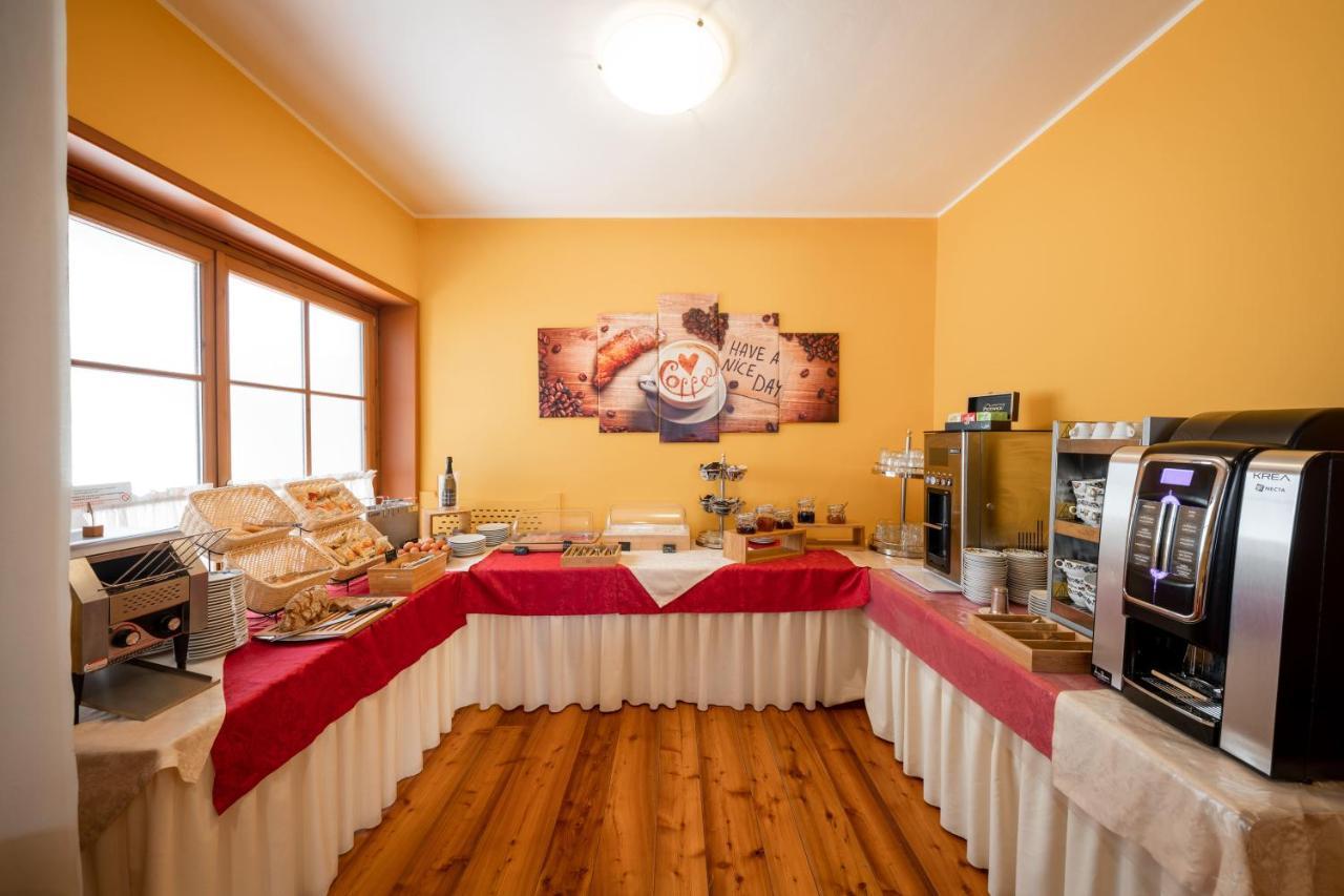 Hotel Elena Saint-Vincent Dış mekan fotoğraf