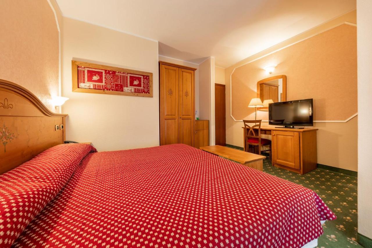 Hotel Elena Saint-Vincent Dış mekan fotoğraf