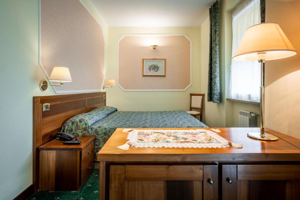 Hotel Elena Saint-Vincent Dış mekan fotoğraf