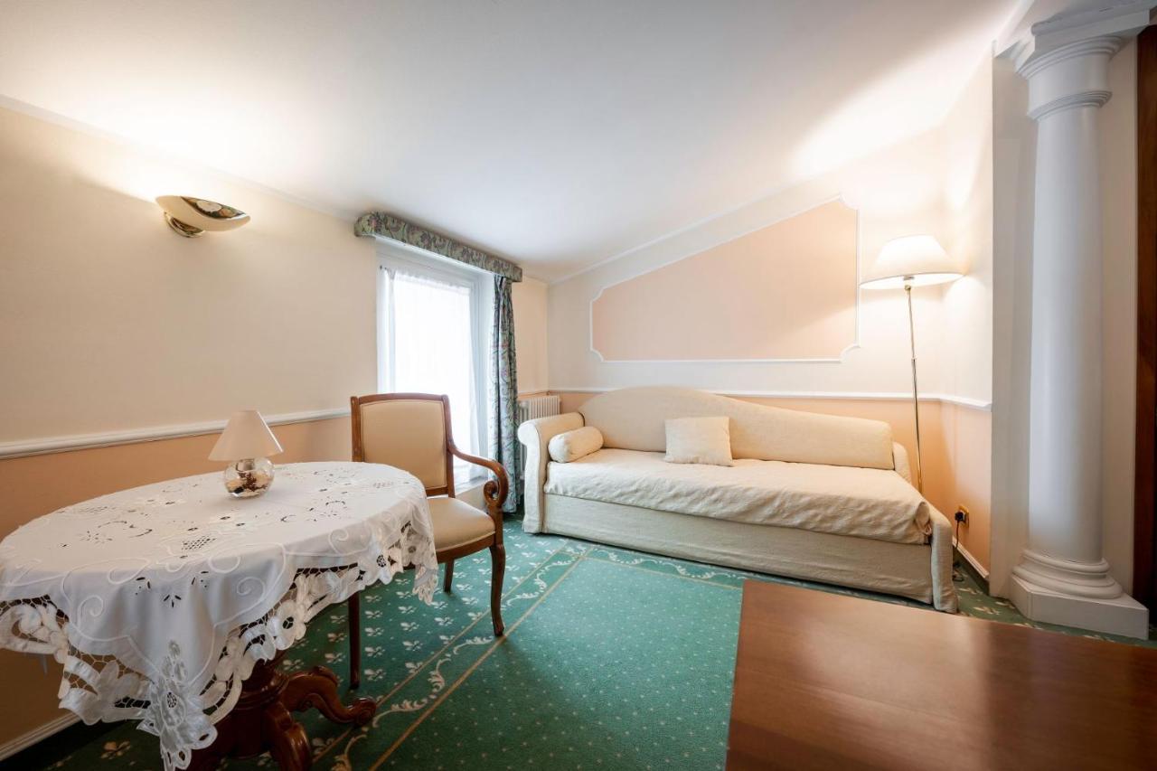 Hotel Elena Saint-Vincent Dış mekan fotoğraf