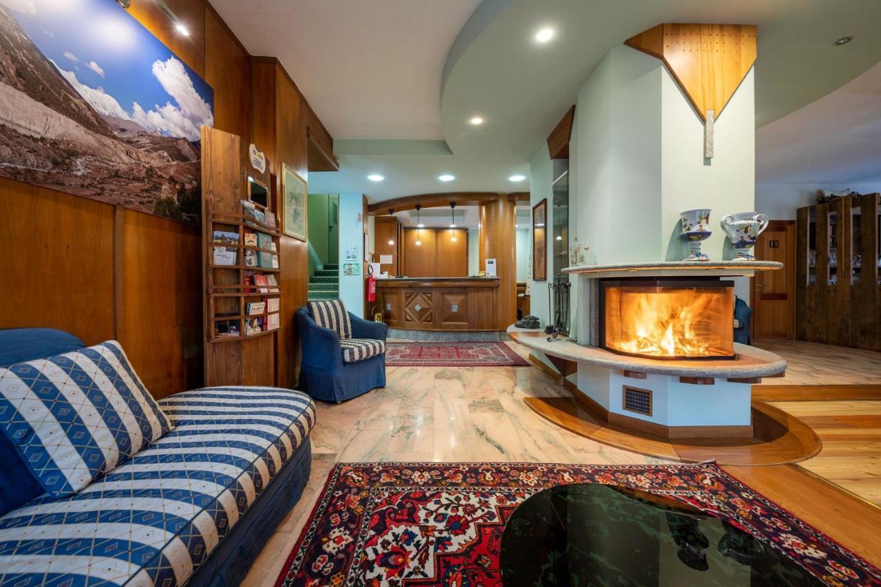 Hotel Elena Saint-Vincent Dış mekan fotoğraf